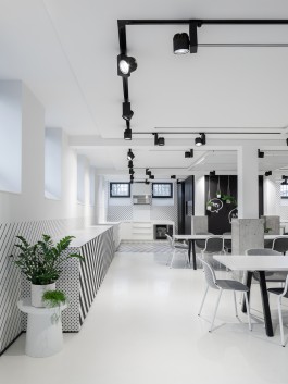 MAX OFFICE GMBH